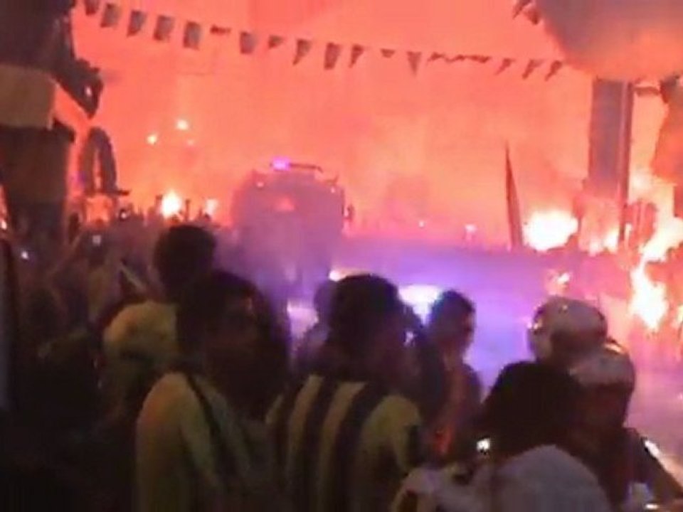 Bağdat Caddesi Takım Geçişi ve Kutlama