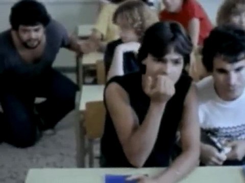 Γιάννης Γιοκαρίνης - Πέτα τα Βιβλία (Ρόδα, τσάντα και κοπάνα)