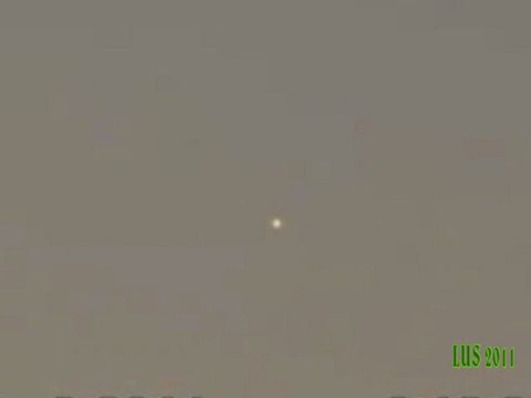 Daytime UFO over Seoul, South Korea 2-Mar-2011
