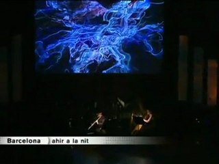 TV3 - Telenotícies - Ikeda il·lumina el cel de Barcelona