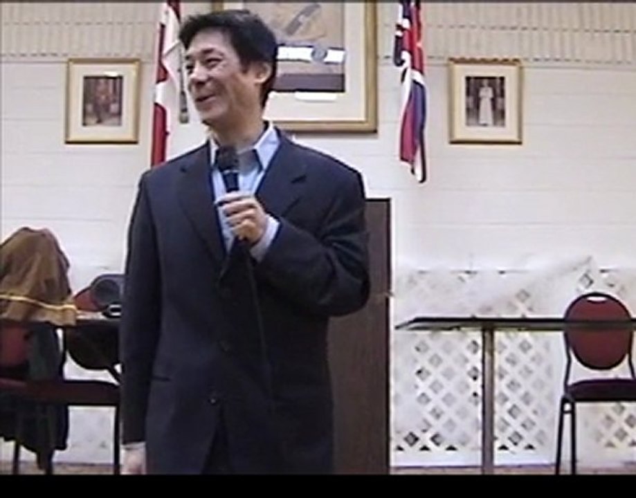 Karate Motivational Speaker Teaches Ladies Tiger Claw Strike