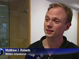 Islande: les alentours du volcan recouverts de cendres