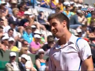 Federer tutuk başladı, şık bitirdi