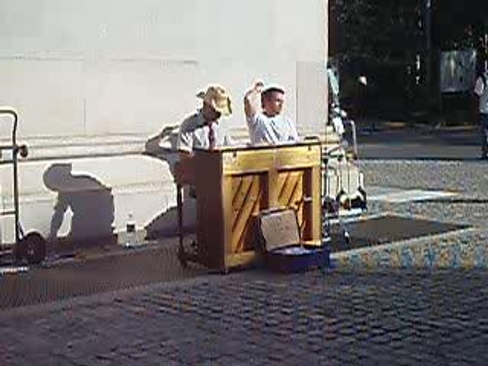 Music in Washigton Square Park