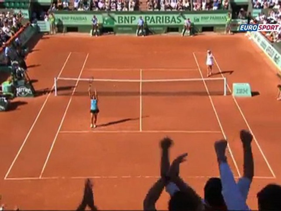 Bartoli zorlanarak