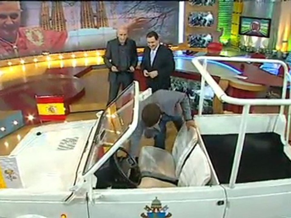 TV3 - Divendres - L'autèntic papamòbil, al plató de "Divendres"