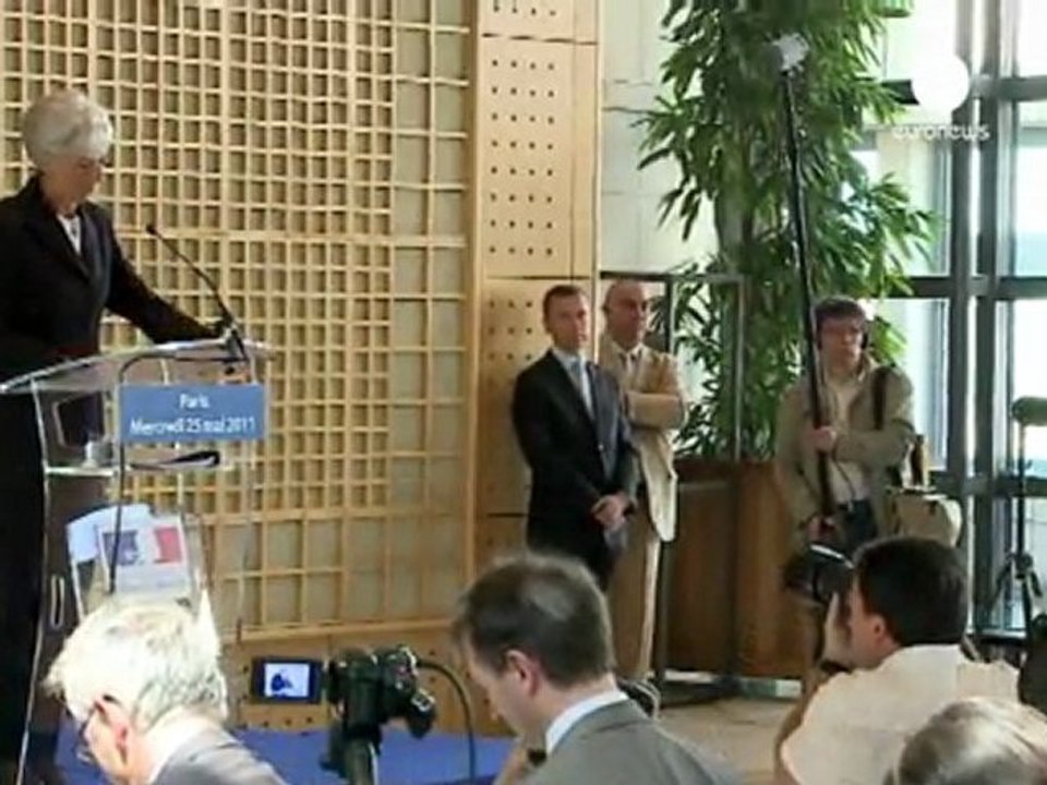 Lagarde launches bid to head IMF