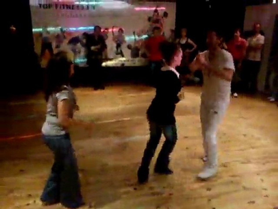 SALSA CUBAINE 1 HOMME 2 FEMMES