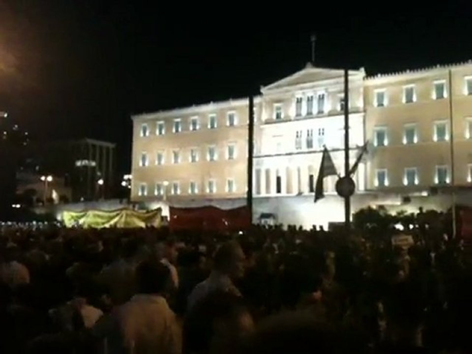 Μέχρι Το Βράδυ Στο Σύνταγμα Οι Αγανακτισμένοι