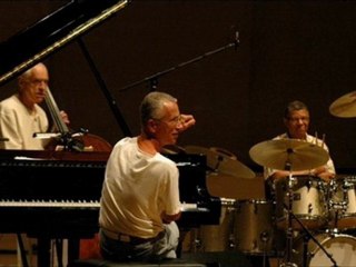 Keith Jarrett Trio  For miles
