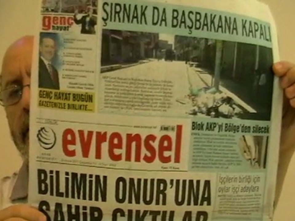 Bulunmaz, LİNÇÇİ tiyatro eleştirmenlerini eleştiriyor!