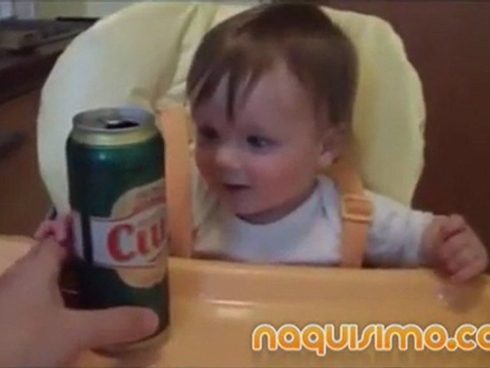 La bebe que se vuelve loca con el alcohol