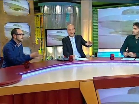 TV3 - Divendres - Uns ovnis a Barcelona la nit de Cap d'Any