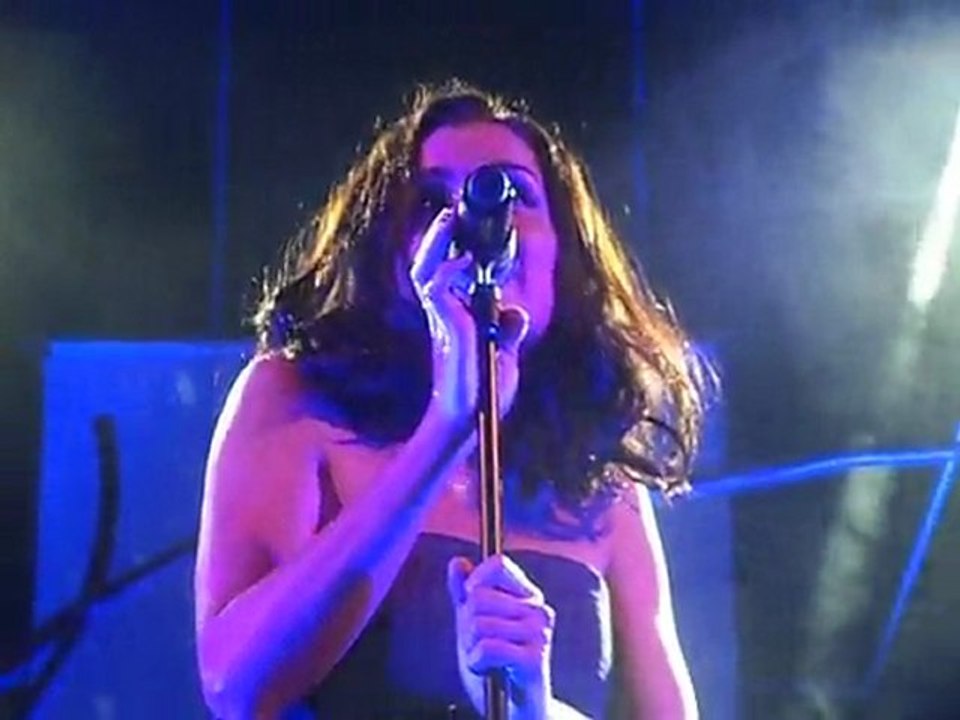 J'attends l'amour - Jenifer au Trianon - 20 mai 2011