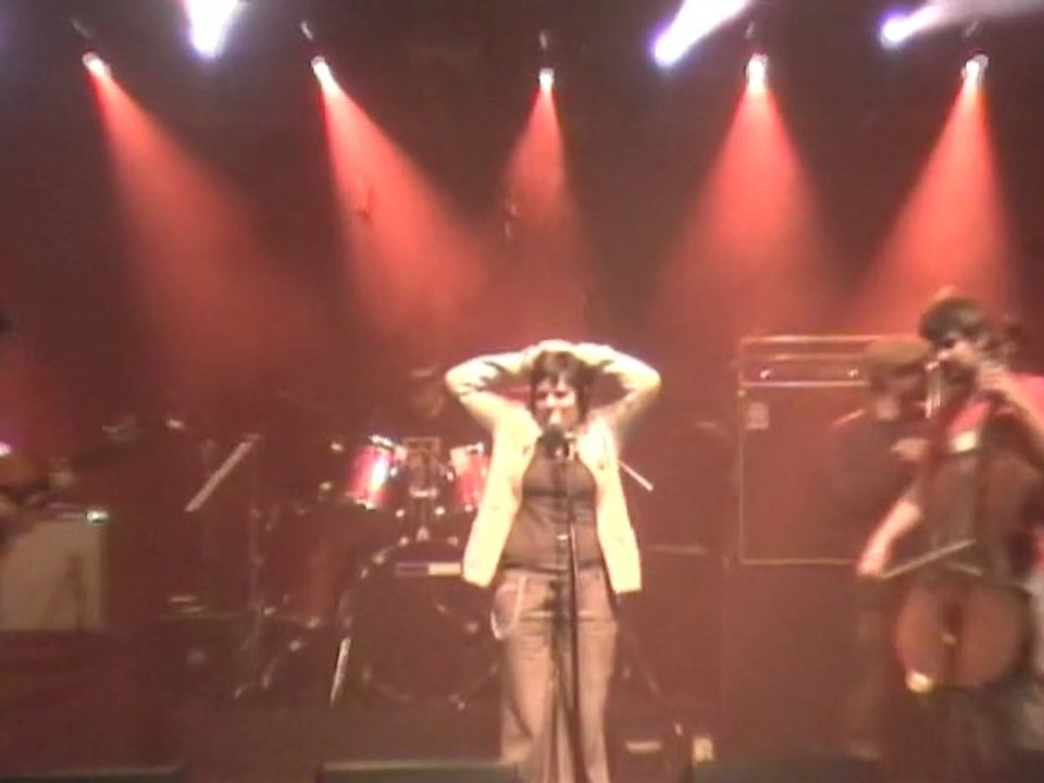 Melissmell: Aux Armes Etc.....