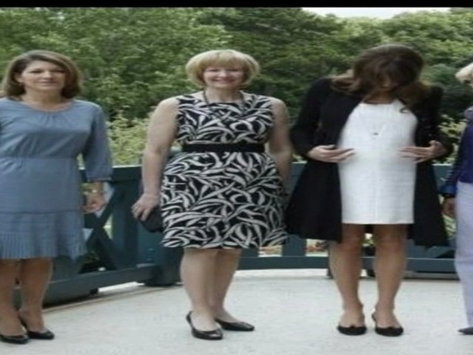 Carla Bruni, visiblemente embarazada en la cumbre del G8