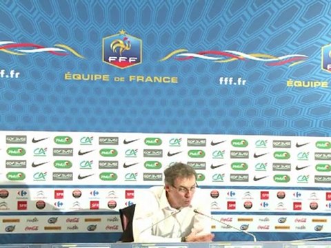 Football : la tournée n'était pas une colonie de vacances selon Blanc