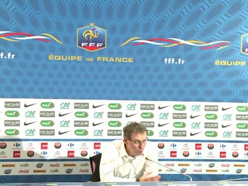 Football : la tournée n'était pas "une colonie de vacances" selon Blanc