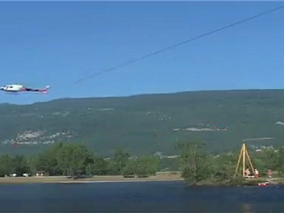 Les Tyroliennes du Fier - Maintenance héliportée