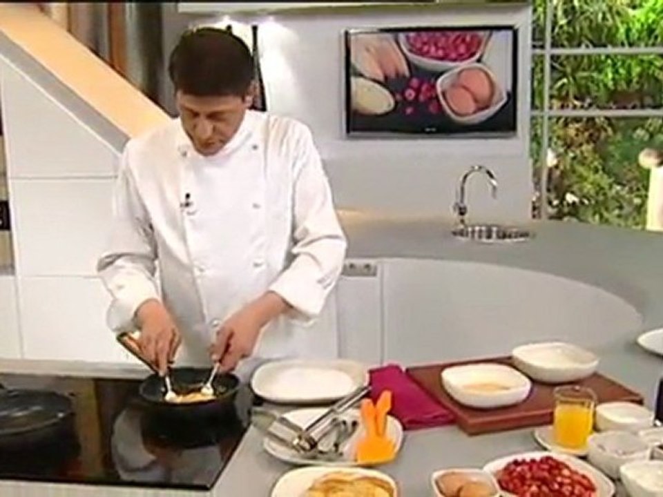 TV3 - Cuines - Torrada de Santa Teresa amb maduixes al pebre i gelat de vainilla