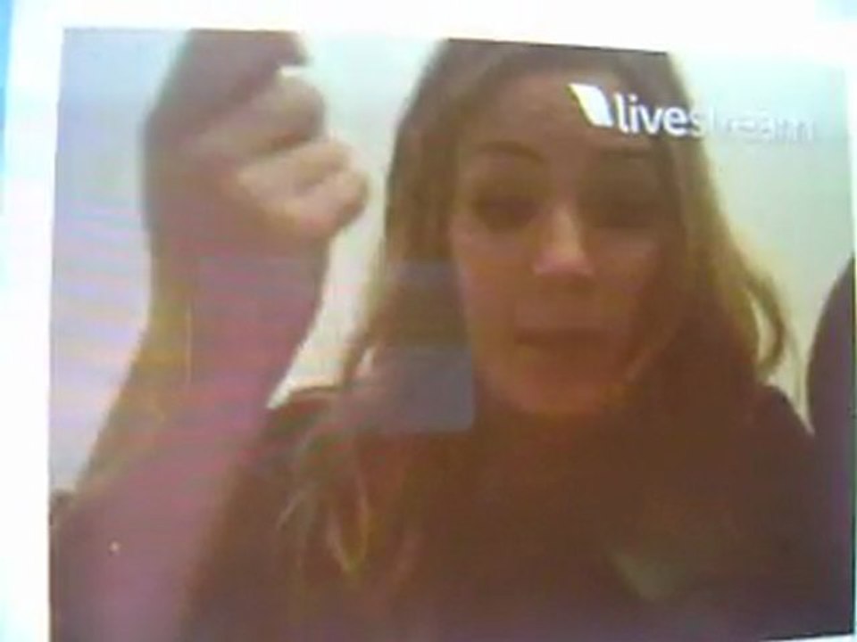 Paula Twitcam 5 - 26 de Mayo 2011