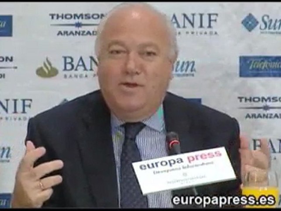 Moratinos aguantará  sin llamar al embajador en Venezuela