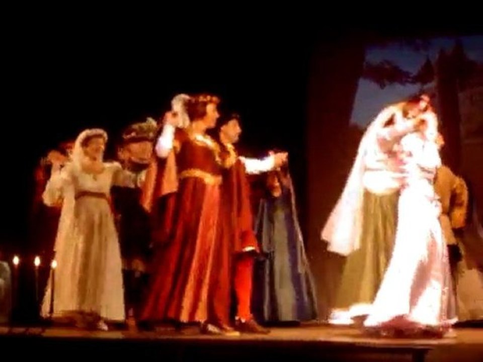 les danseurs de la fleur de lys