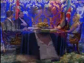 din kalben arzu edilerek yapılan bir ibadettir. İslamda zorlama yoktur