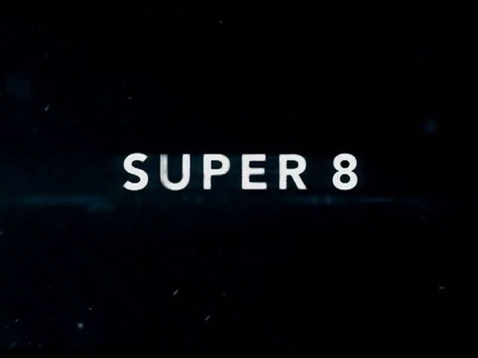 SUPER 8 - TV Spot "Algo Vai Chegar"
