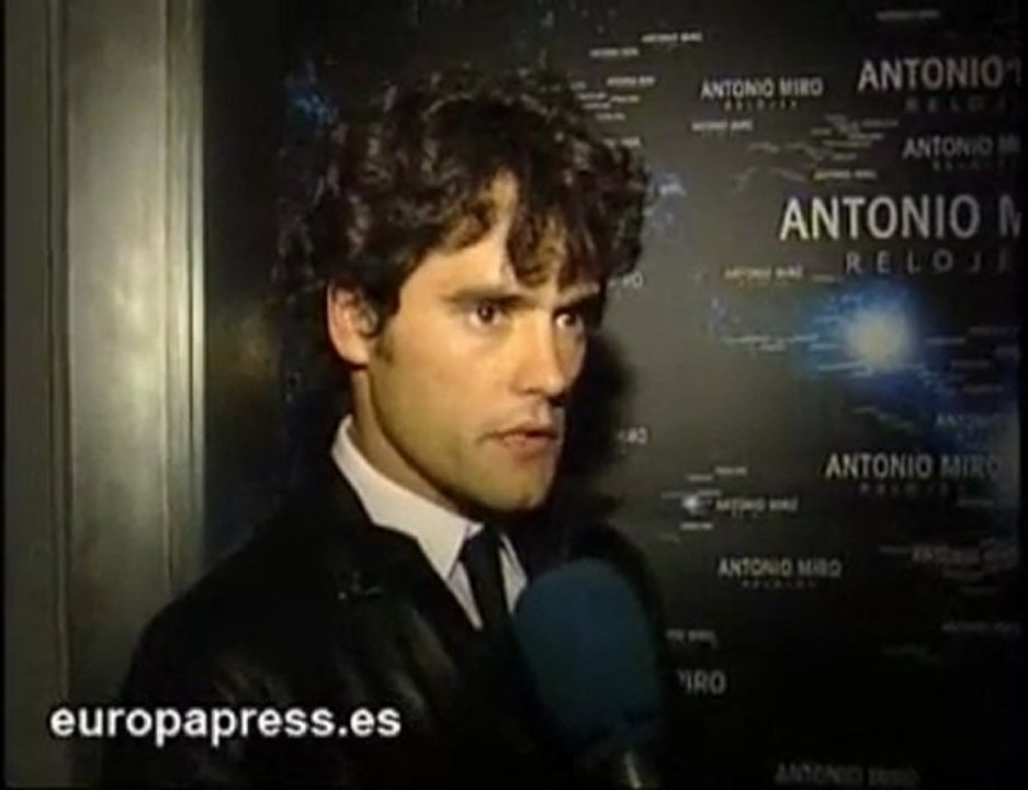 Antonio Miró presenta una colección de relojes