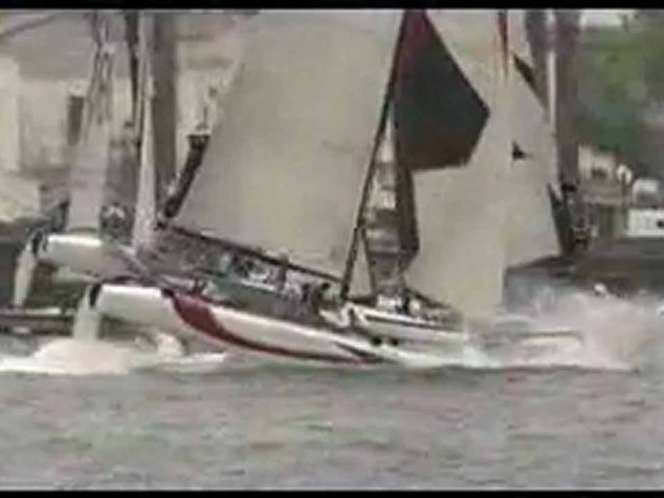 Collision entre Alinghi et Team Extreme