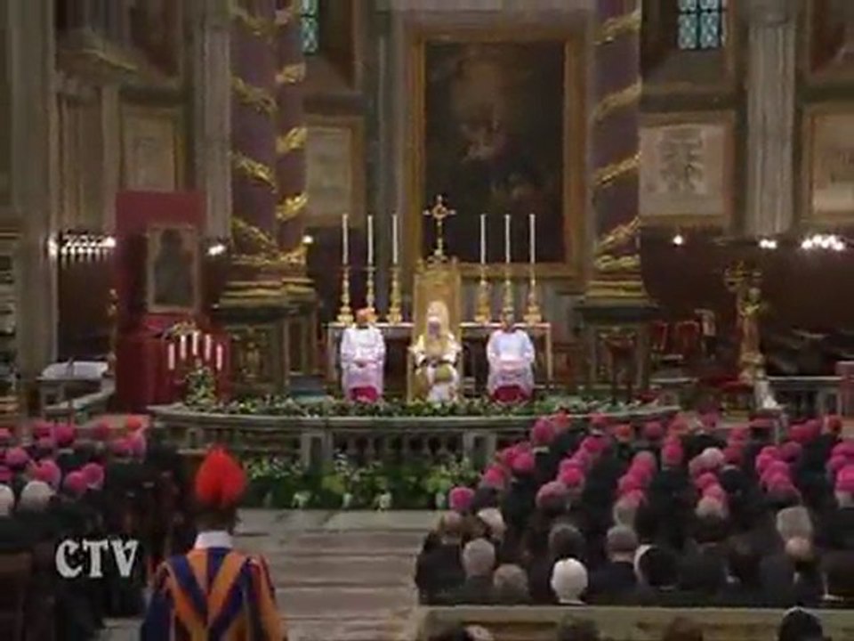 Benedict al XVI-lea: Rugăciunea îi face loc lui Dumnezeu