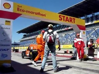 A l'Eco Shell Marathon, Paris-Téhéran avec un litre d'essence