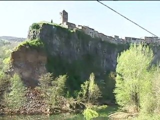TV3 - Telenotícies - Una esllavissada canvia la fesomia de Castellfollit de la Roca