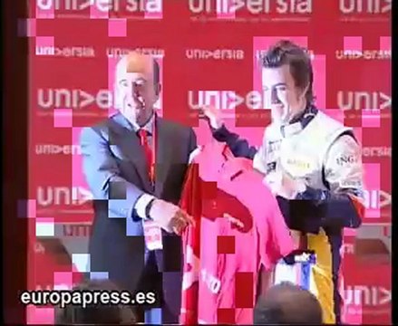 Fernando Alonso, con los universitarios