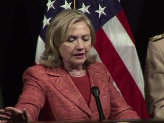 Clinton soutient le Pakistan mais demande des efforts