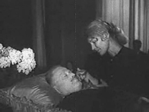 GRUP YORUM ( İLKAY AKKAYA ) HOŞÇAKALIN DOSTLARIM serbülent öztürk yapımı