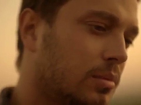 Murat Boz - HAYAT ÖPÜCÜGÜ video klip 2011 yep yeni