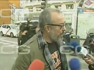 Alex de la Iglesia no contesta de su dimision