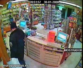 Detenido un hombre acusado de atracar diez comercios.