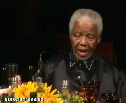 Nelson Mandela rompe su silencio