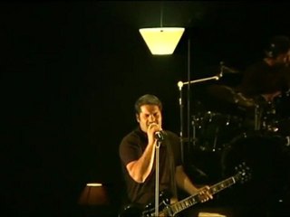 TV3 - Telenotícies - Antònia Font estrena "Lamparetes" als escenaris