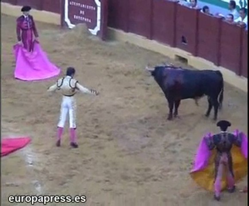 Rivera y Conde triunfan en Estepona