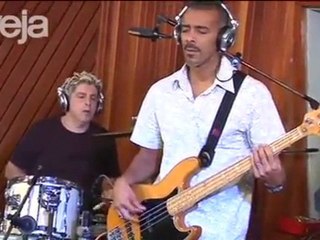 Ana Carolina canta 'Eu Não Quero Saber Mais Dela'