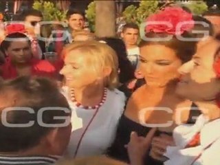 Sigue la Feria de Abril soleada y con famosos
