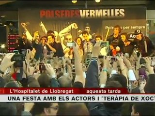 TV3 - Telenotícies - "Polseres vermelles", fenomen de masses