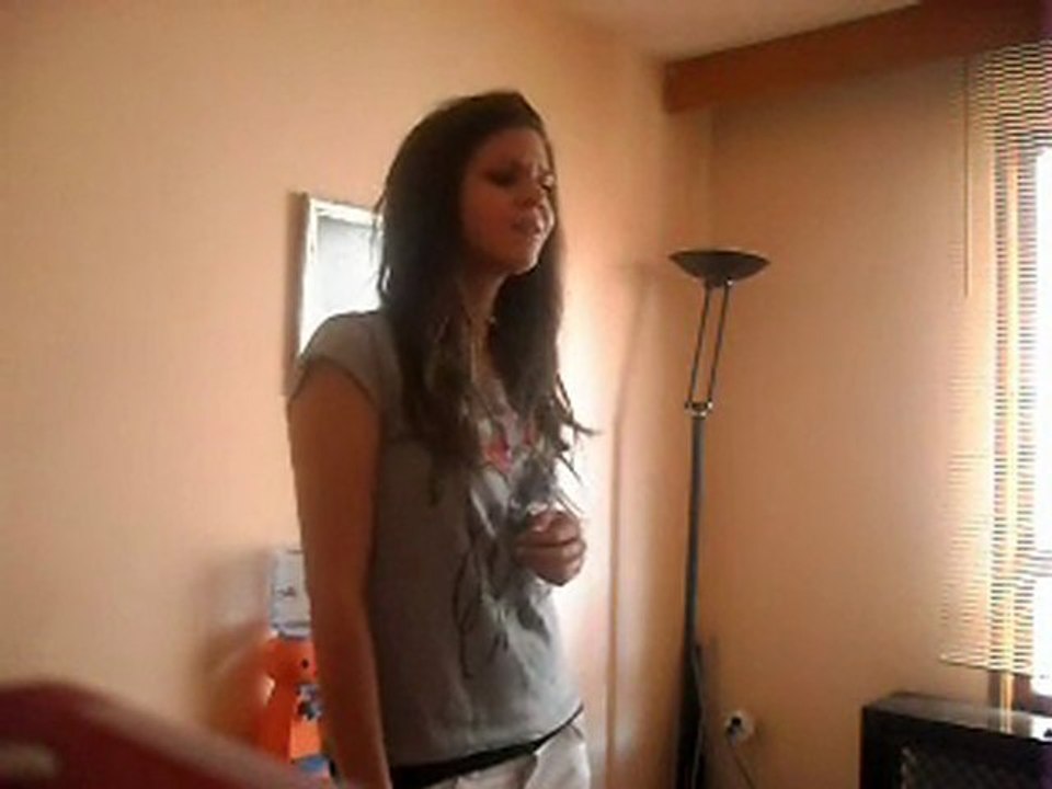 Cemre Akçam-Canlı Performans