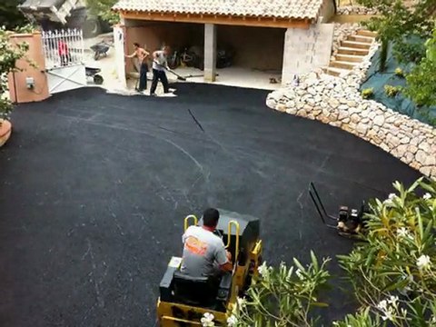 Pose d'enrobé par BMG TP 31 le 27 mai 2011