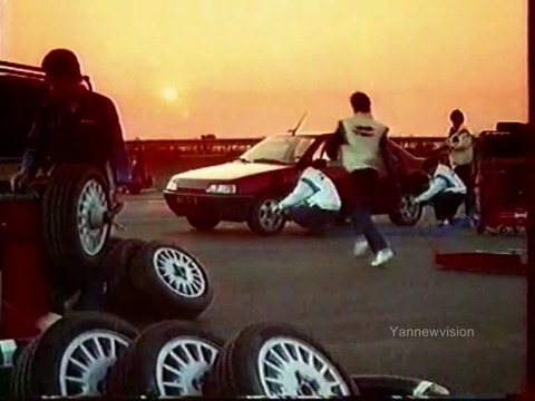 Publicité - Pneus Kléber (Avec la Peugeot 405) 1990