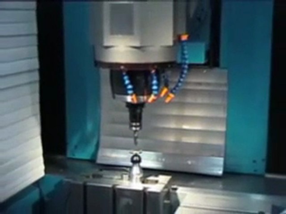 Tool Preset on Milling Machine - Verifica Misura Utensile - MachineTools.TV